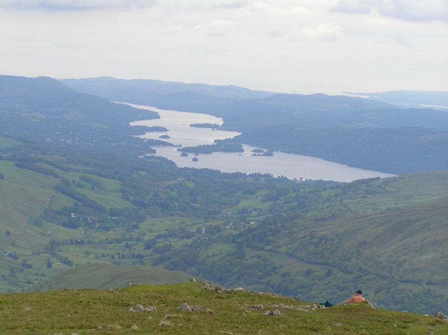A nude man looking south from Thornthwaite crag towards Ill Bell